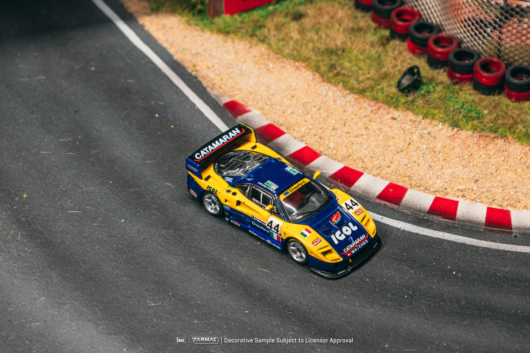 In Stock TW 1:64 Ferrari F40 G - Men Accessories Collection のレビューと価格