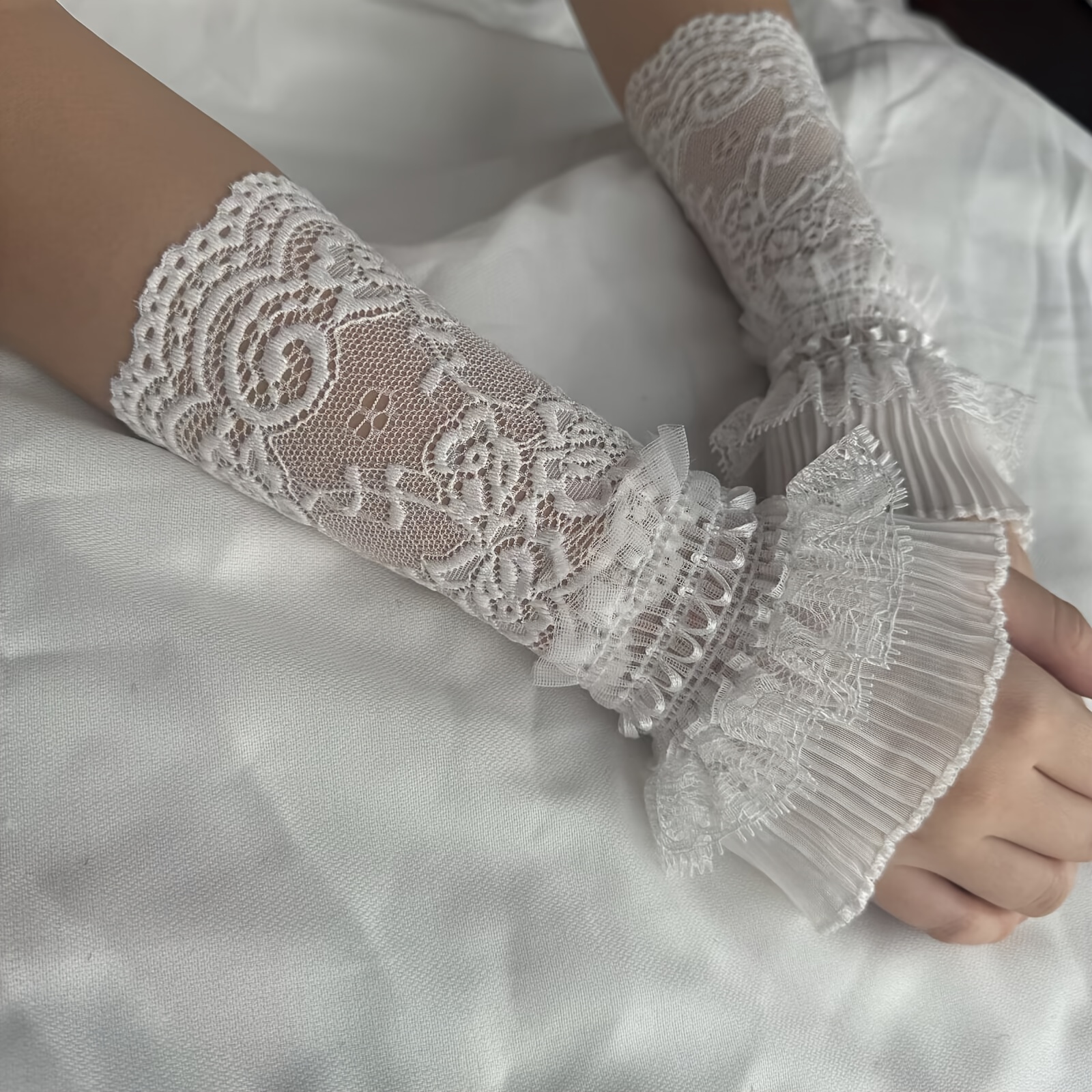 Lace Hollow Wrist Covers Trump - Men Accessories Wedding のレビューと価格
