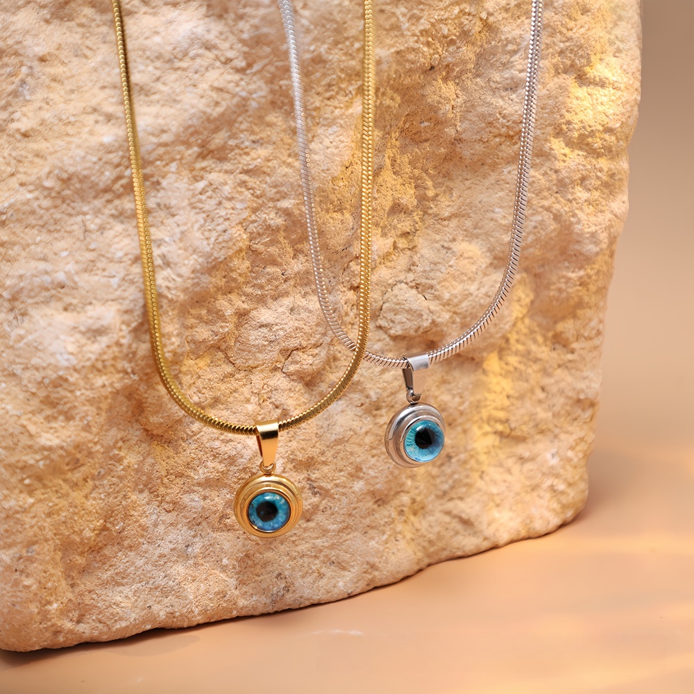 Simple Angel Eyes Pendant Neck - Men Accessories Singapore のレビューと価格