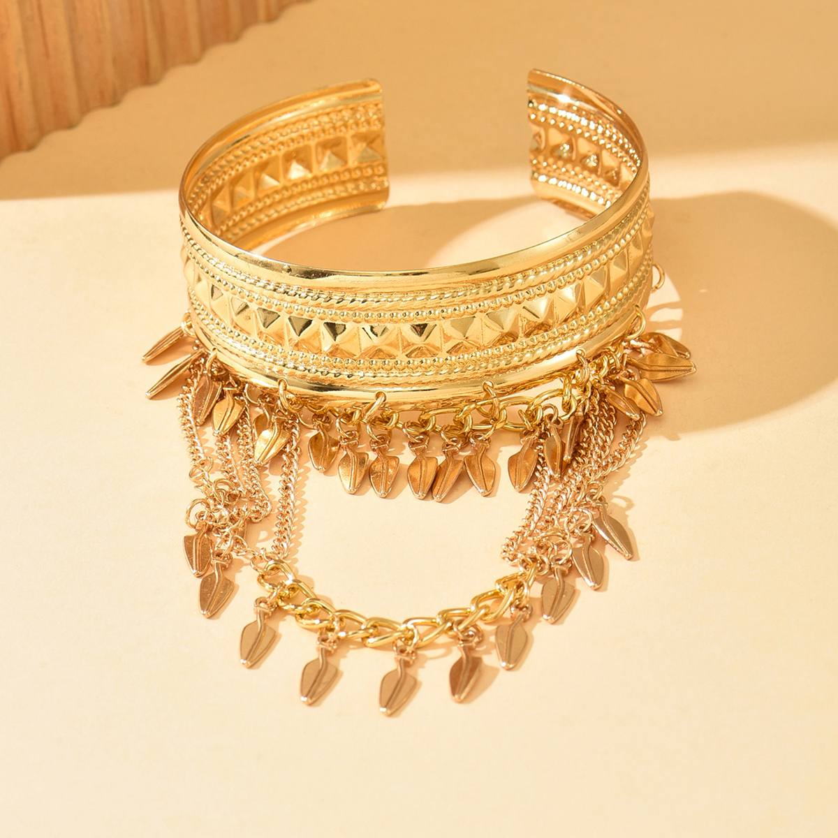 New Trendy Golden Metal Coin L - Men Accessories Chain And Bracelet のレビューと価格